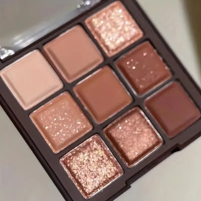 9-Shade Earthy Neutral Eyeshadow Palette