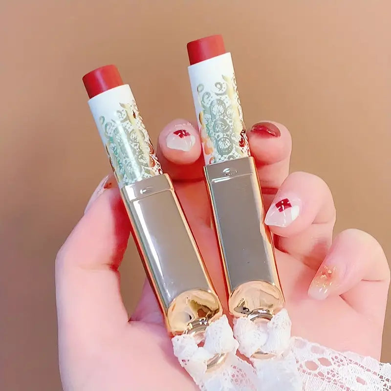 Lace-Embossed Velvet Matte Lipstick